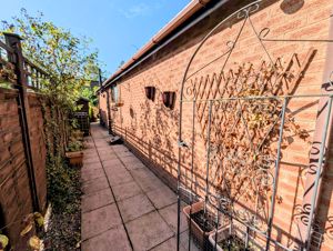 Photo 16- click for photo gallery